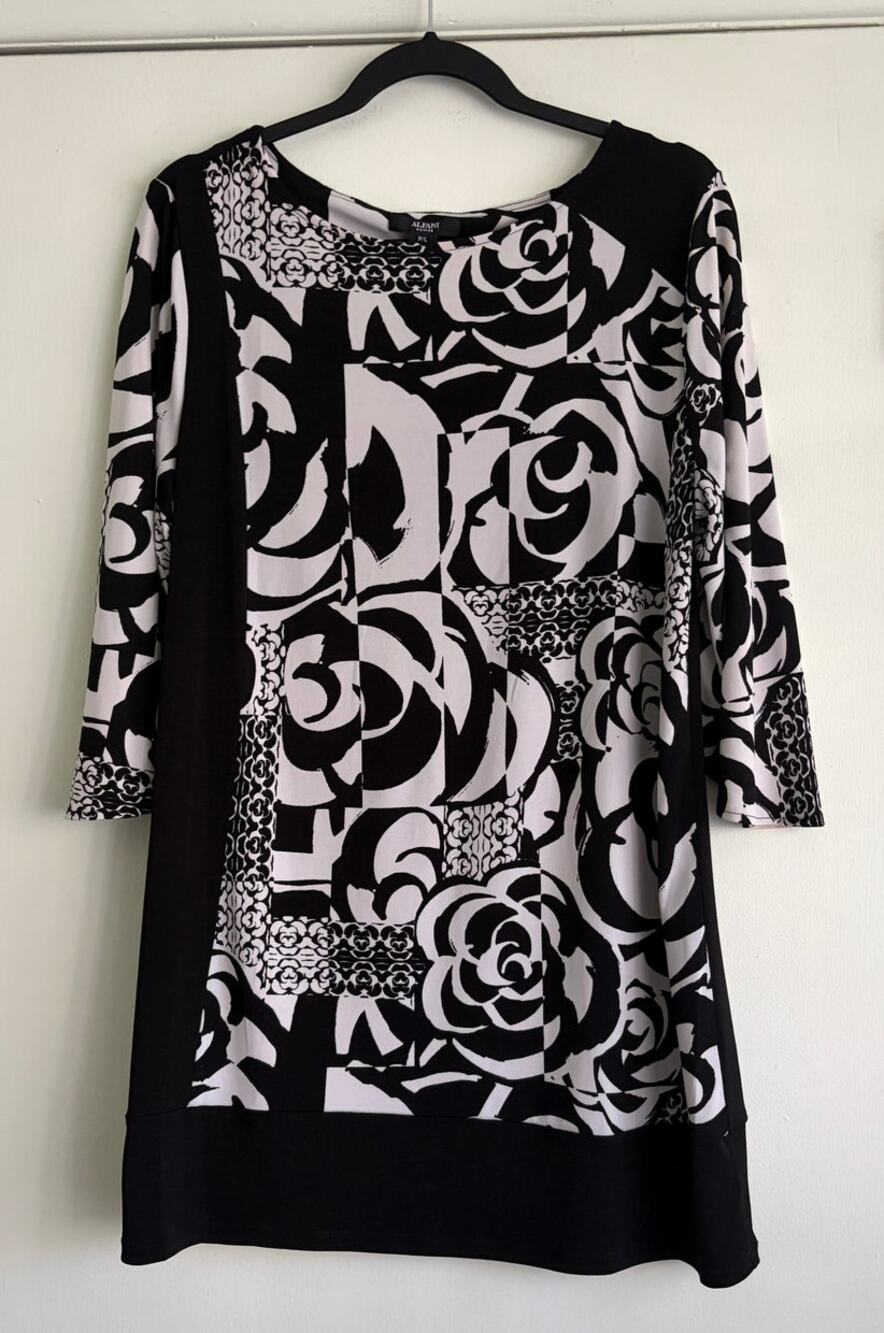 Alfani Petite Black White Abstract Floral Tunic Top 3/4 Bell Sleeve PL